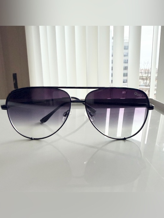? Quay High Key Aviator Sunglasses